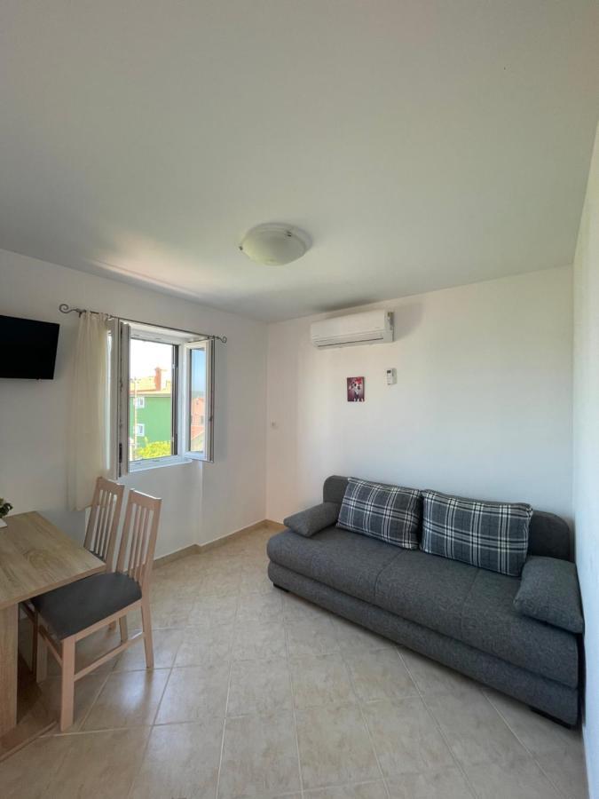 Oaza Apartamento Nerezine Exterior foto
